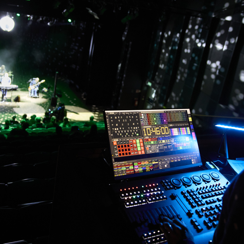 Mumik_Jul__SS_9016_16_9